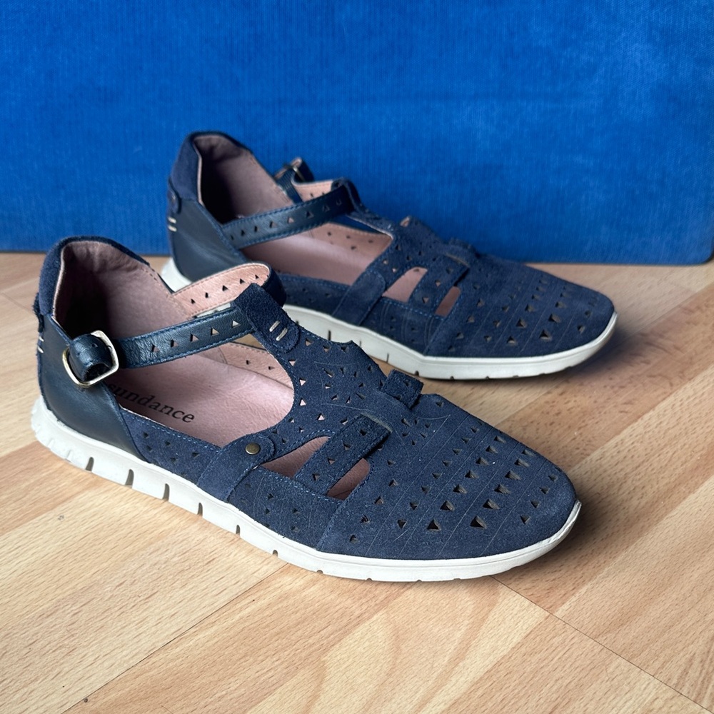Sundance Mamzelle blue suede shoes